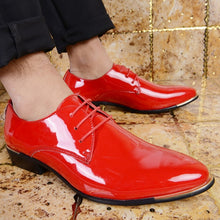 Laden Sie das Bild in den Galerie-Viewer, Mens shiny patent leather oxford casual business shoes