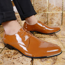 Laden Sie das Bild in den Galerie-Viewer, Mens shiny patent leather oxford casual business shoes